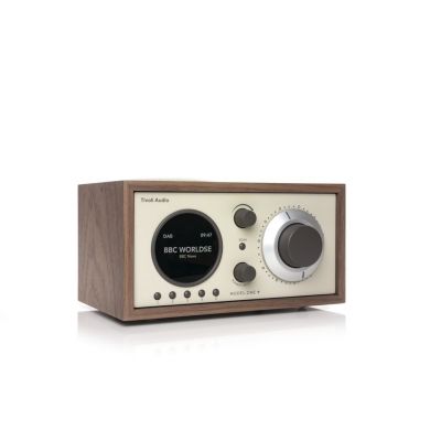 Радиоприемник Tivoli Audio Model One+ Classic Walnut