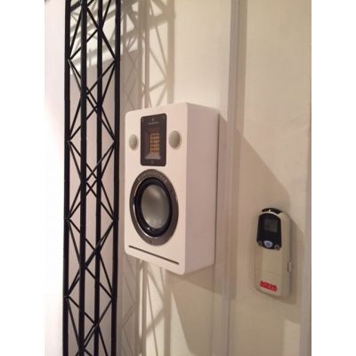 Настенная акустика Audiovector QR Wall Dark Walnut