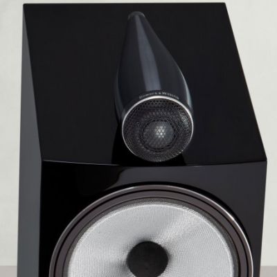 Напольная акустика Bowers & Willkins 702 S3 Gloss Black