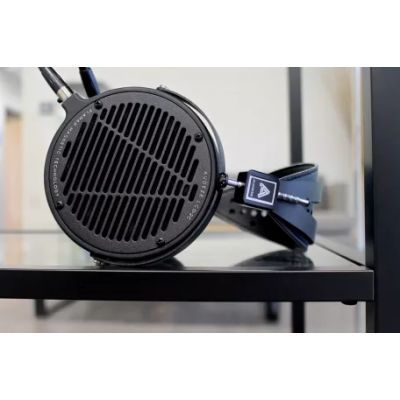 Наушники Audeze LCD-2 Classic Case (100-LC-1016-00)