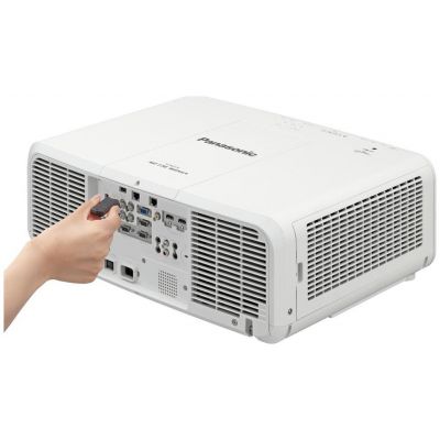 Лазерный проектор Panasonic PT-MW730E