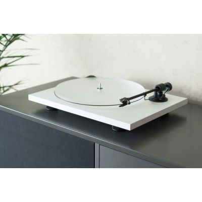Проигрыватель винила Pro-Ject Primary E (OM NN), red