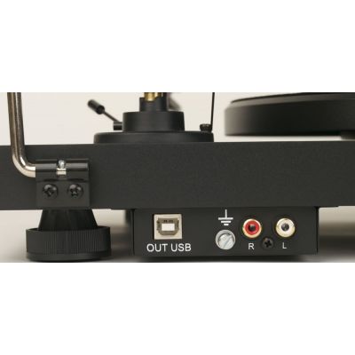 Проигрыватель винила Pro-Ject Debut Carbon Phono USB (DC) piano black (Ortofon OM10)